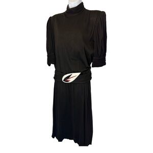 Elegant Becky Bisoulis Neiman Marcus Sz L Black Dress, Snakeskin Accent Belt